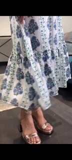 Lisa Snowdon feet photo thumbnail