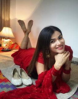 Poonam Yadav feet photo thumbnail