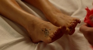 Riley Keough feet photo thumbnail