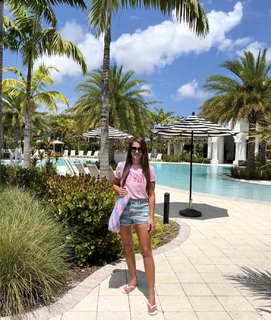 Karolina Kowalkiewicz feet photo thumbnail