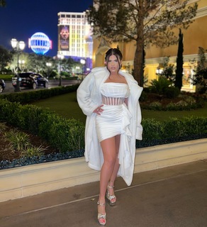 Chanel West Coast feet photo thumbnail