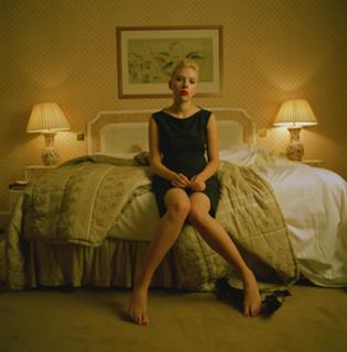 Scarlett Johansson feet photo thumbnail