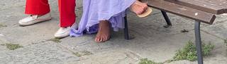 Chrissy Teigen feet photo thumbnail
