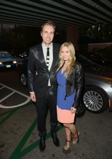 Kristen Bell feet photo thumbnail