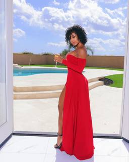 Qimmah Russo feet photo thumbnail