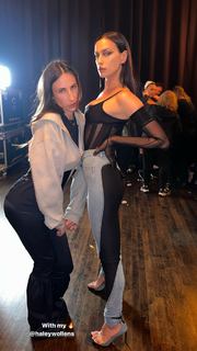 Irina Shayk feet photo thumbnail