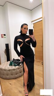 Demi Lovato feet photo thumbnail