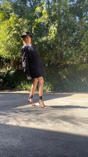 Lisa Rinna feet photo thumbnail