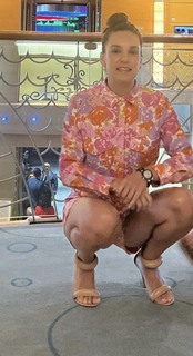 Tania Rincón feet photo thumbnail
