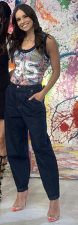 Tania Rincón feet photo thumbnail