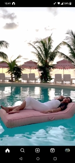 Nicole Scherzinger feet photo thumbnail