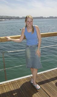 Melissa Joan Hart feet photo thumbnail