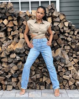 Christina Milian feet photo thumbnail