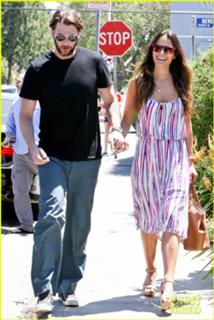 Jordana Brewster feet photo thumbnail