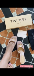 Veronica Maya feet photo thumbnail