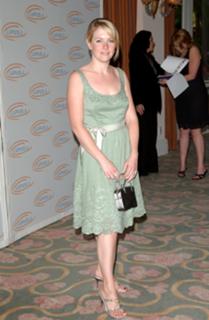 Melissa Joan Hart feet photo thumbnail
