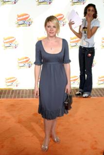 Melissa Joan Hart feet photo thumbnail