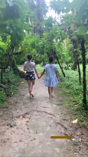 Ana de Armas feet photo thumbnail