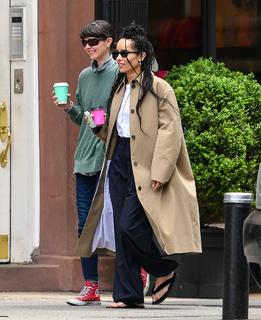 Zoë Kravitz feet photo thumbnail