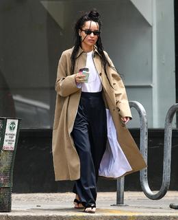 Zoë Kravitz feet photo thumbnail