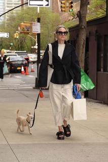 Naomi Watts feet photo thumbnail