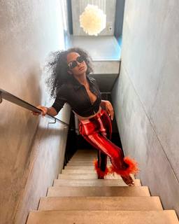 Christina Milian feet photo thumbnail