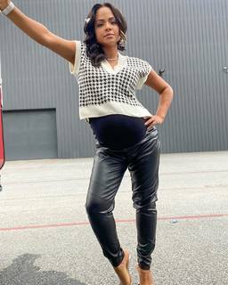 Christina Milian feet photo thumbnail