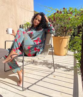 Christina Milian feet photo thumbnail