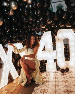 Christina Milian feet photo thumbnail