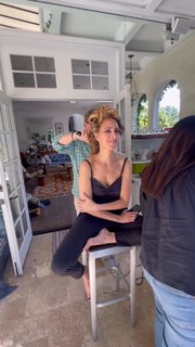 Kim Raver feet photo thumbnail