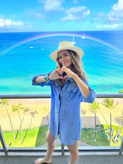 Maria Menounos feet photo thumbnail