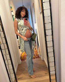 Ashley Madekwe feet photo thumbnail