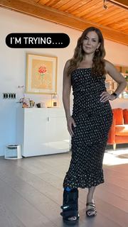 Julie Benz feet photo thumbnail