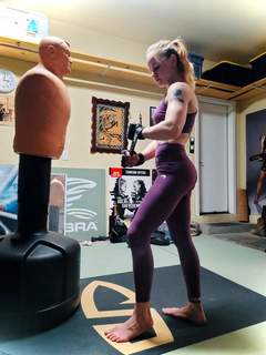 Valentina Shevchenko feet photo thumbnail