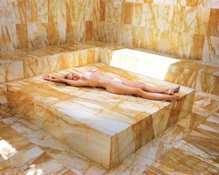 Pamela Anderson feet photo thumbnail