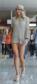 Lena Gercke feet photo thumbnail
