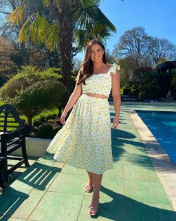 Jacqueline Jossa feet photo thumbnail