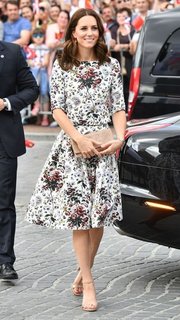 Catherine Princess of Wales feet photo thumbnail