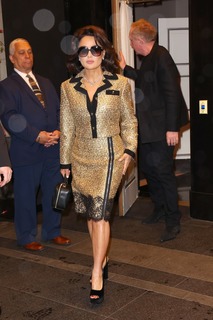 Salma Hayek feet photo thumbnail
