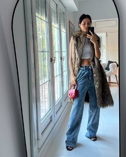 Zaira Nara feet photo thumbnail