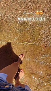 Ludovica Pagani feet photo thumbnail