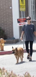 Shay Mitchell feet photo thumbnail