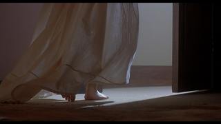 Alyssa Milano feet photo thumbnail