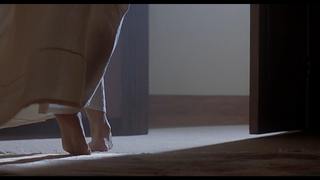 Alyssa Milano feet photo thumbnail