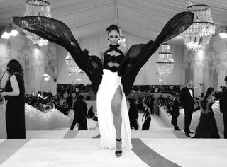 Vanessa Hudgens feet photo thumbnail