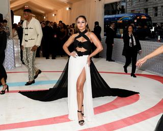 Vanessa Hudgens feet photo thumbnail
