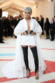 Cara Delevingne feet photo thumbnail