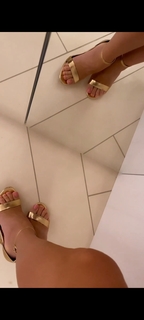 Veronica Maya feet photo thumbnail
