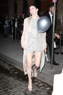 Alexandra Daddario feet photo thumbnail