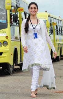 Tamannaah Bhatia feet photo thumbnail